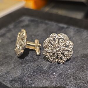 Silver Floral Filigree Cuff Links - Elegant Men's Accessory